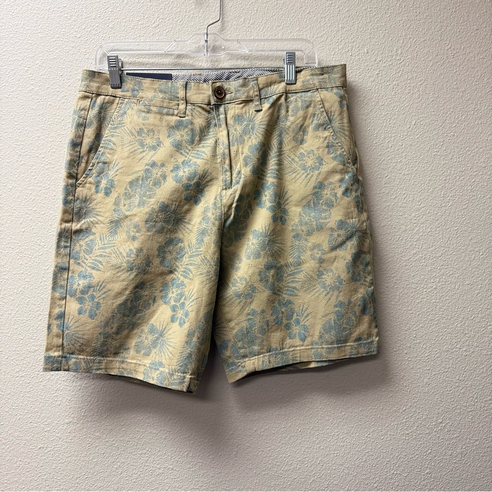 NWT Jachs NY Floral Khaki and Blue Men's Shorts. Tropical Style. Size 31